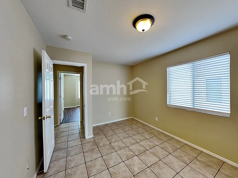 18078 N 113th Ave — Photo 10