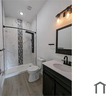 147 N Gross St #2 — Photo 4