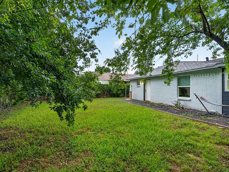 1119 Panama St — Photo 36