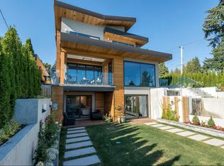 1515 Nelson Ave #2, West Vancouver, BC V7V 2P3