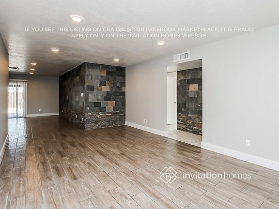 4th image of 2320 E Holmes Ave