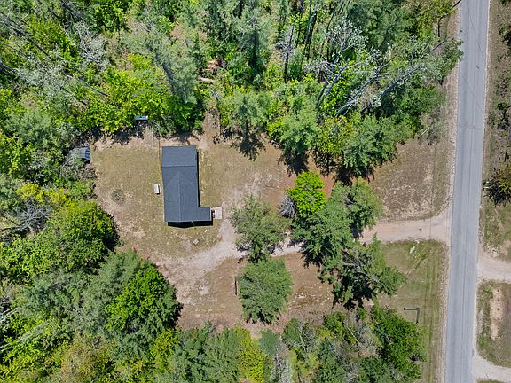 3rd image of 2075 Lone Pine Rd