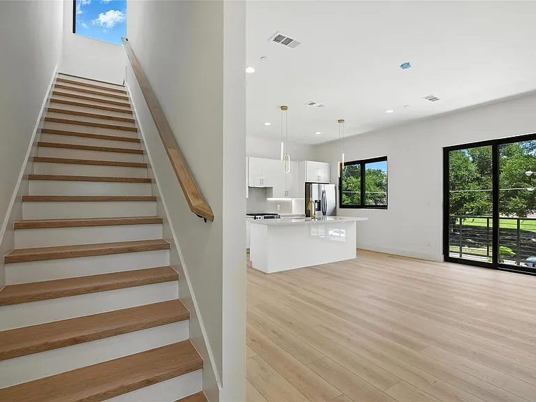 1425 N Garrett Ave #108 — Photo 13