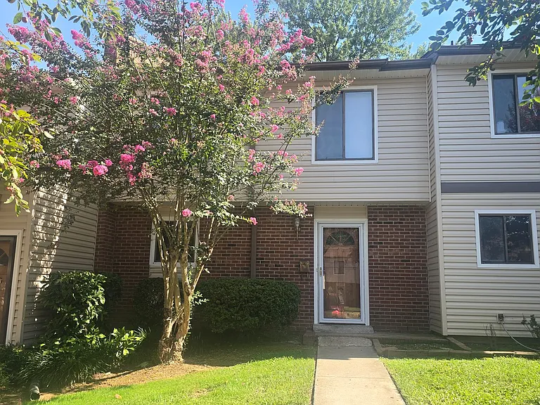 1708 N Hamilton St #E — Photo 1
