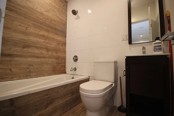 Rented by Nooklyn NYC LLC | media 17