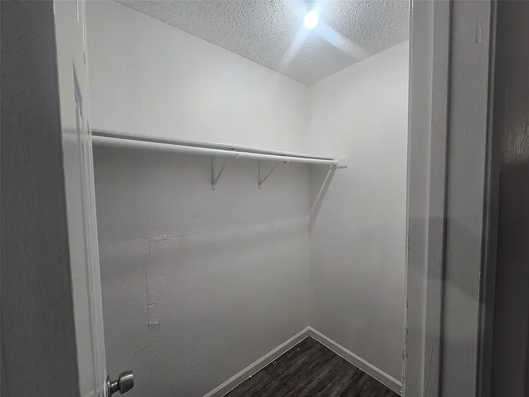 7518 Hummingbird Ln — Photo 4