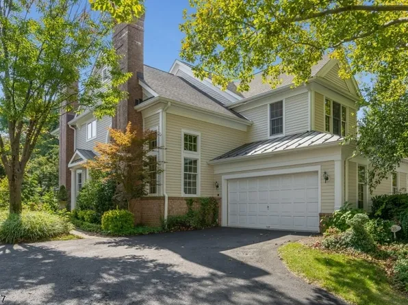 18 Hurlingham Club Road, Far Hills Boro, NJ 07931