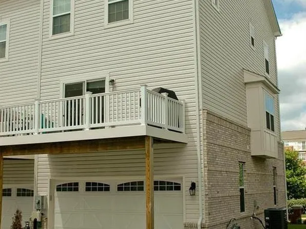 22698 Parkland Farms Ter, Ashburn, VA 20148