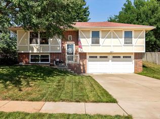 3377 SW Timberlake Ln, Topeka, KS 66614