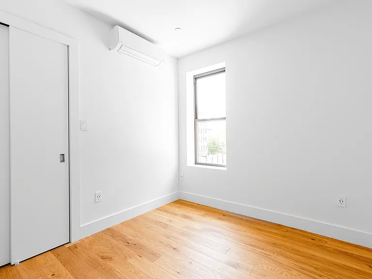 64 2nd Ave #Penthouse 3 — Photo 8