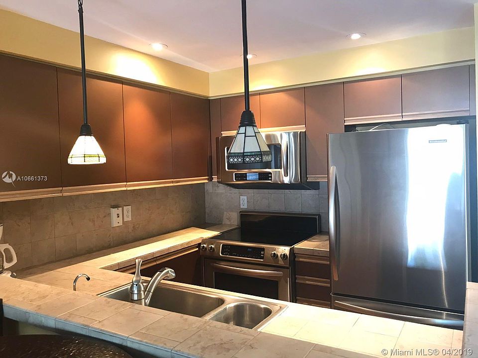 1st image of 3545 NE 167th St APT 204