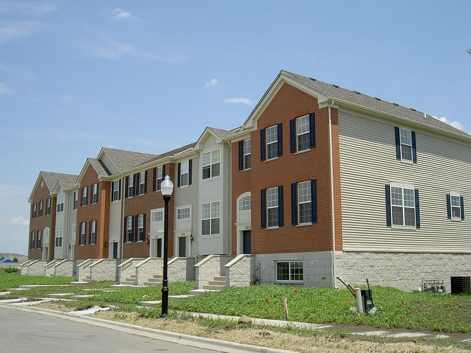1st image of 825 Lewisburg Ln