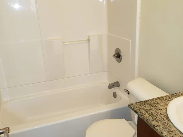 Riverwood 6401, 6401 Willow Ln APT 10, Brooklyn Center, MN 55430