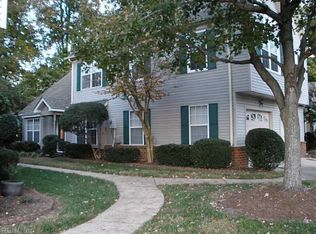 410 E Hill Ln, Chesapeake, VA 23322