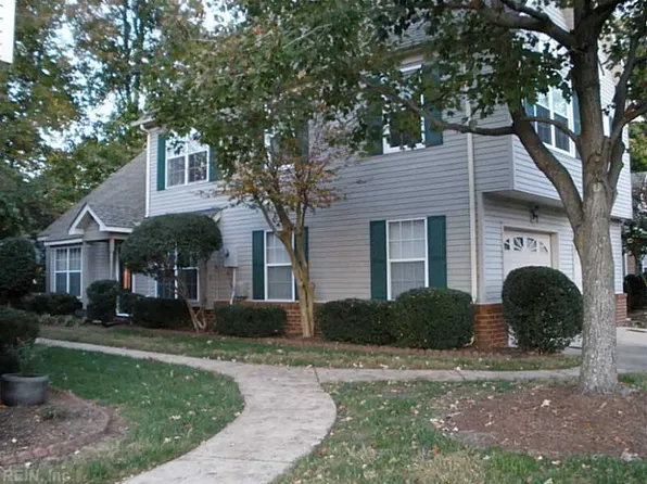 410 E Hill Ln, Chesapeake, VA 23322