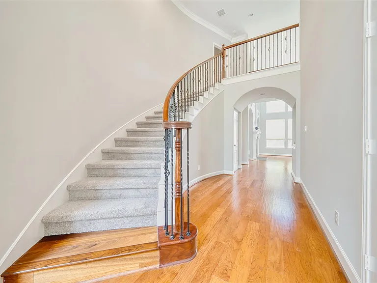 5619 Riverstone Crossing Dr — Photo 8