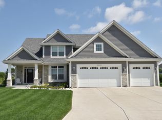 N55W23894 Johanssen Ct, Sussex, WI 53089