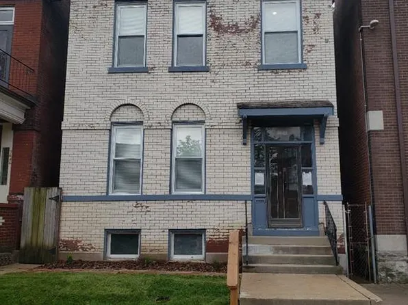 3648 Russell Blvd, Saint Louis, MO 63110