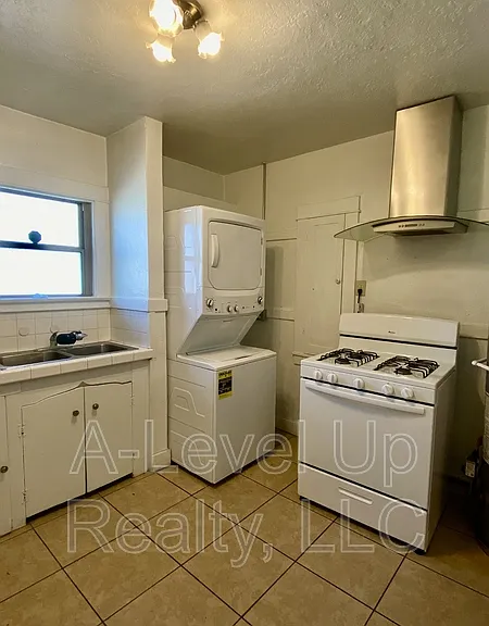 306 N Euclid Ave — Photo 7