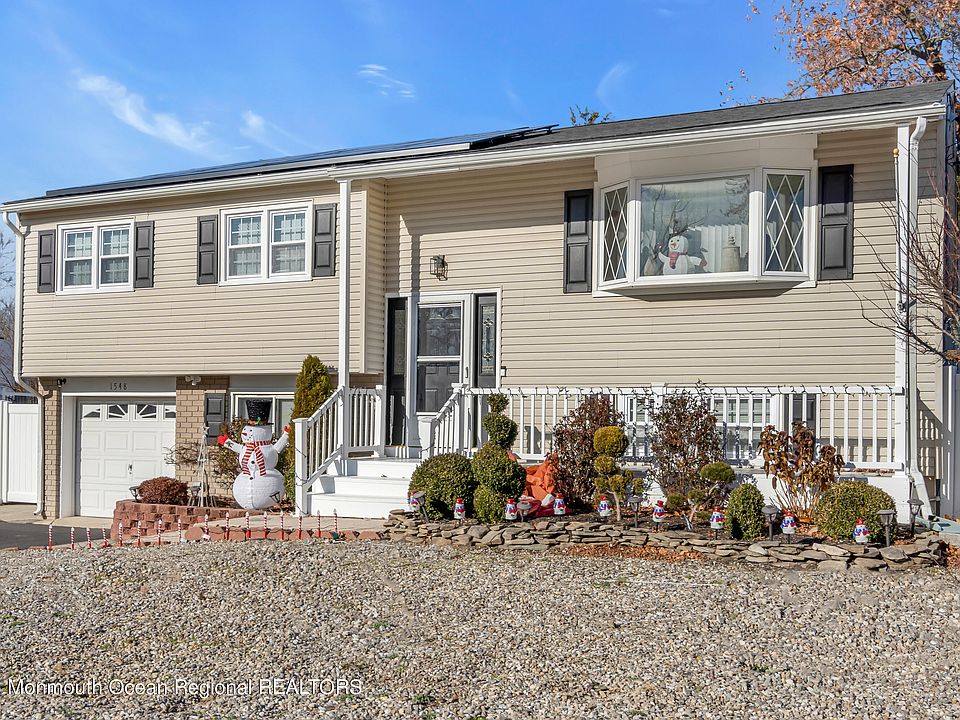 1st image of 1548 Chatham Drive