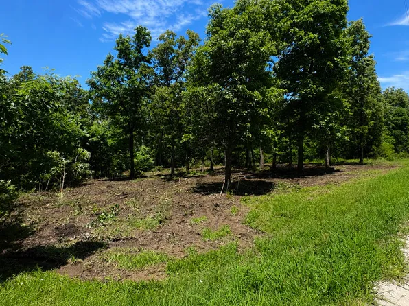 000 Country Place Drive, Urbana, MO 65767