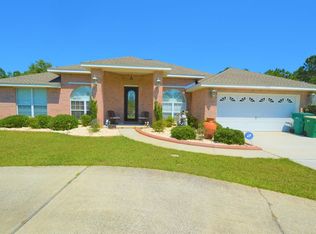 1952 Commodore Dr, Navarre, FL 32566