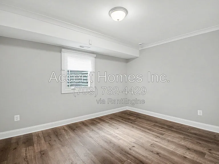 14 W Caton Ave — Photo 25
