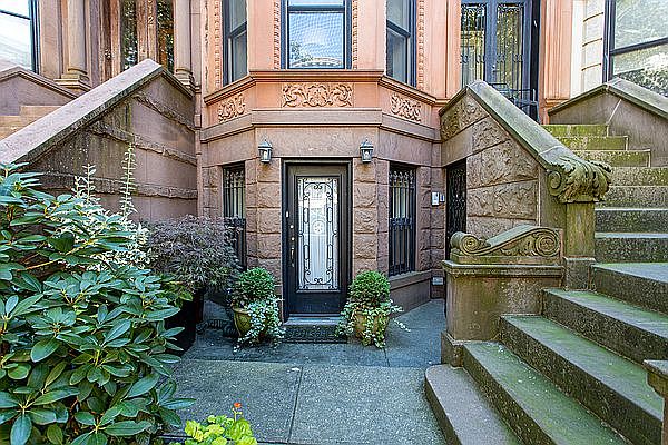 1st image of 610 2nd St #1