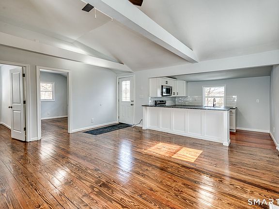 4th image of 3 Orchard Drive