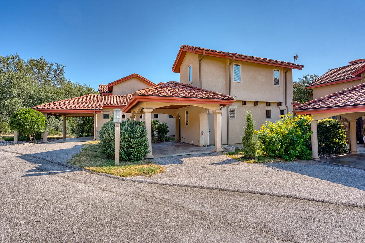 3 bed, 2823 sqft, $3,800 — Photo 1