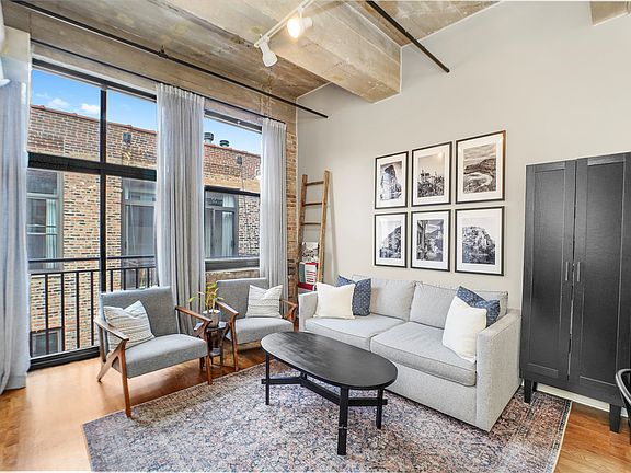 4th image of 400 W Ontario St APT 703