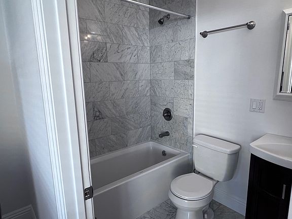 5th image of 171 Montecito Ave APT 304
