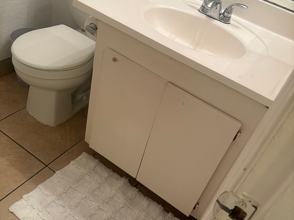 1st image of 818 Gardenia Ave #0