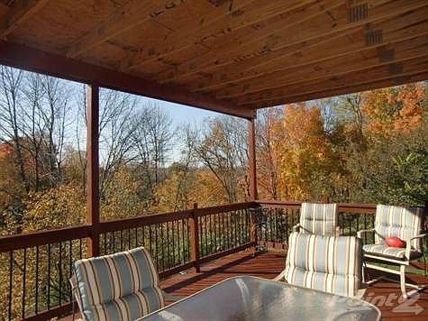 Check out the large newly covered/newly stained deck.