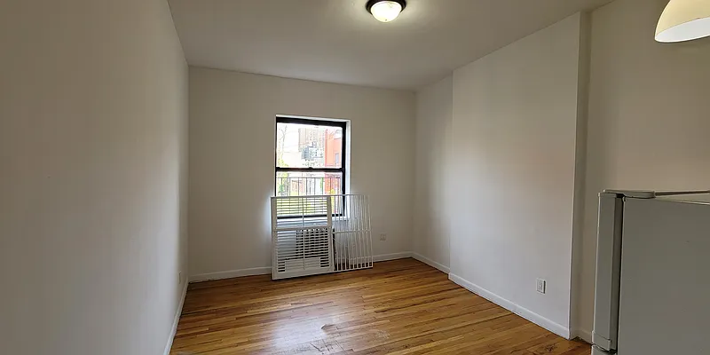 Rented by Premier One Realty LLC | media 4