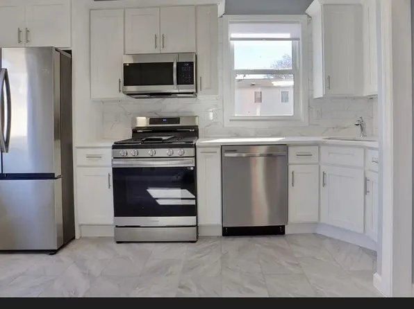 146 Clarke Avenue Clarke Avenue image 13 of 17