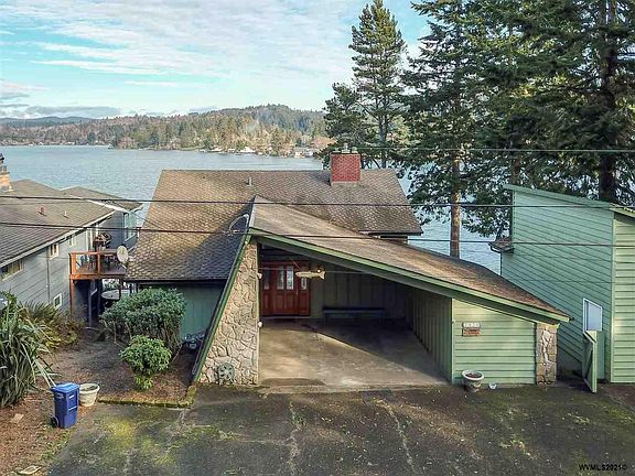 2nd image of 2820 NE Lake Dr