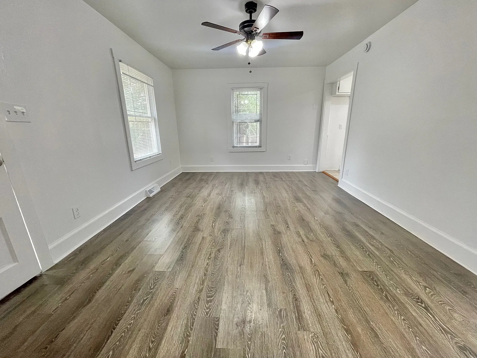 2 bed, 1020 sqft, $2,000 — Photo 4