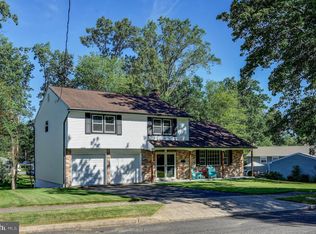 12 Cambridge Rd, Turnersville, NJ 08012