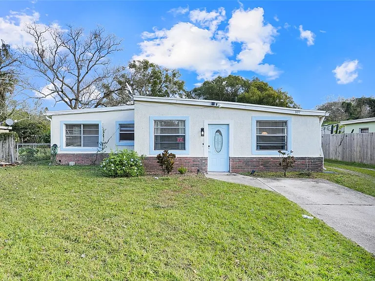 107 Garrison Dr — Photo 1