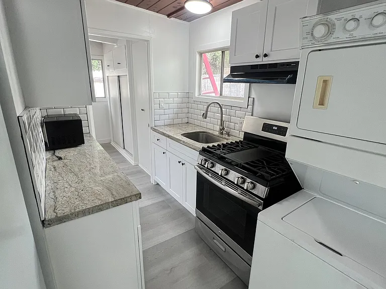 1401 Crenshaw Blvd #1401 — Photo 9