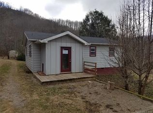 553 Chambers Cove Rd, Canton, NC 28716