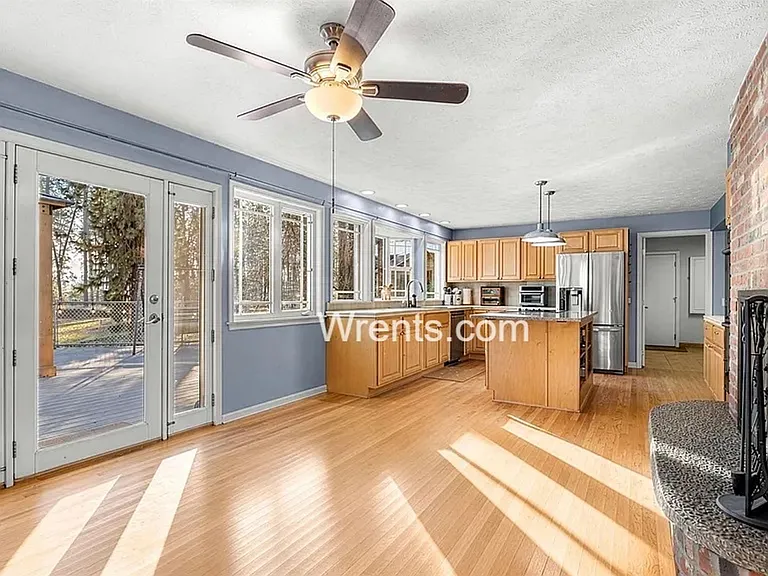 1415 W Borden Rd — Photo 4