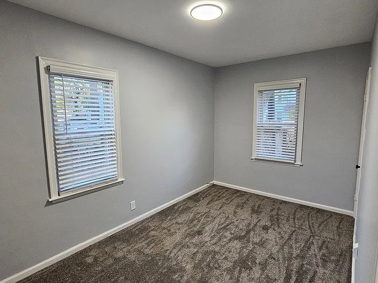 3010 Woodbine Pl — Photo 9