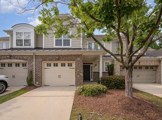 1016 Kingston Grove Dr, Cary, NC 27519