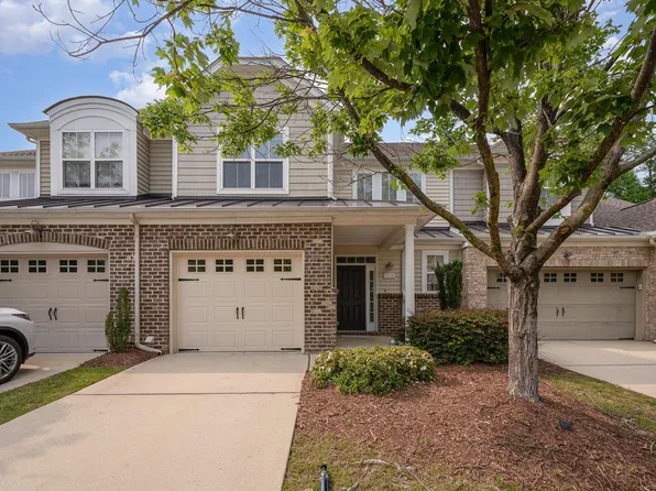 1016 Kingston Grove Dr, Cary, NC 27519