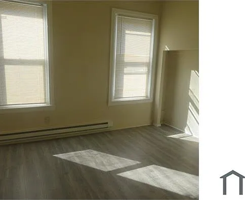 1515 W York St — Photo 12