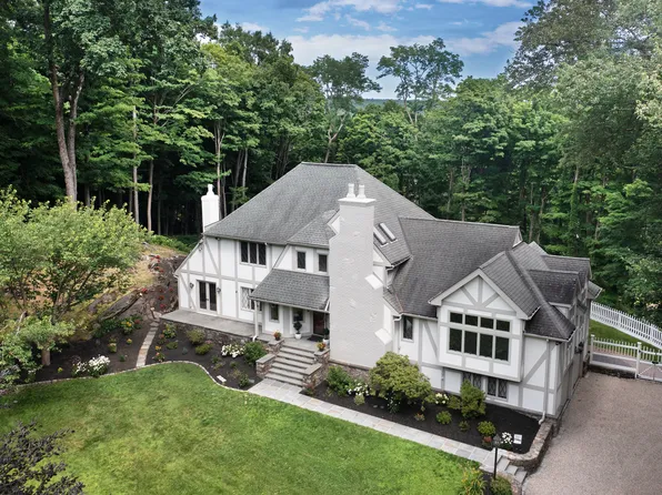 2 High Valley Road, Ridgefield, CT 06877