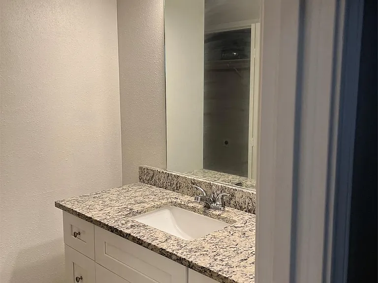 310 W Watson St #A — Photo 13