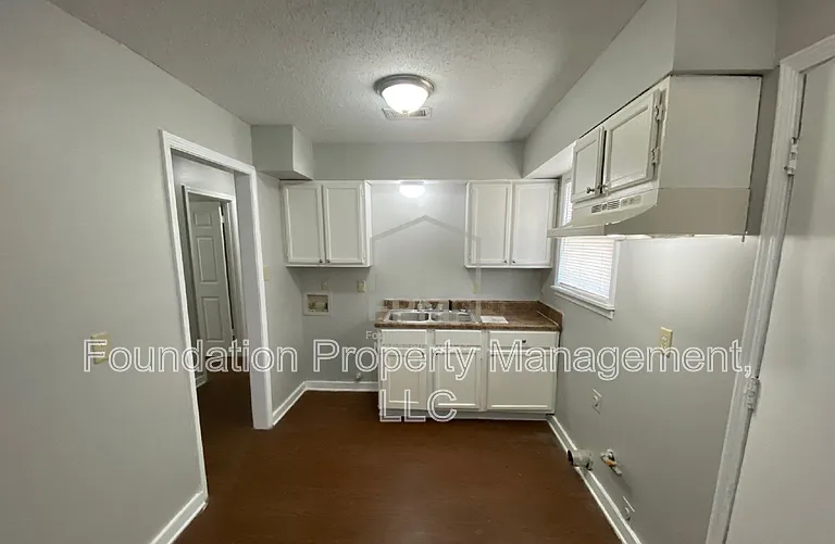 732 Tampa Ave — Photo 4
